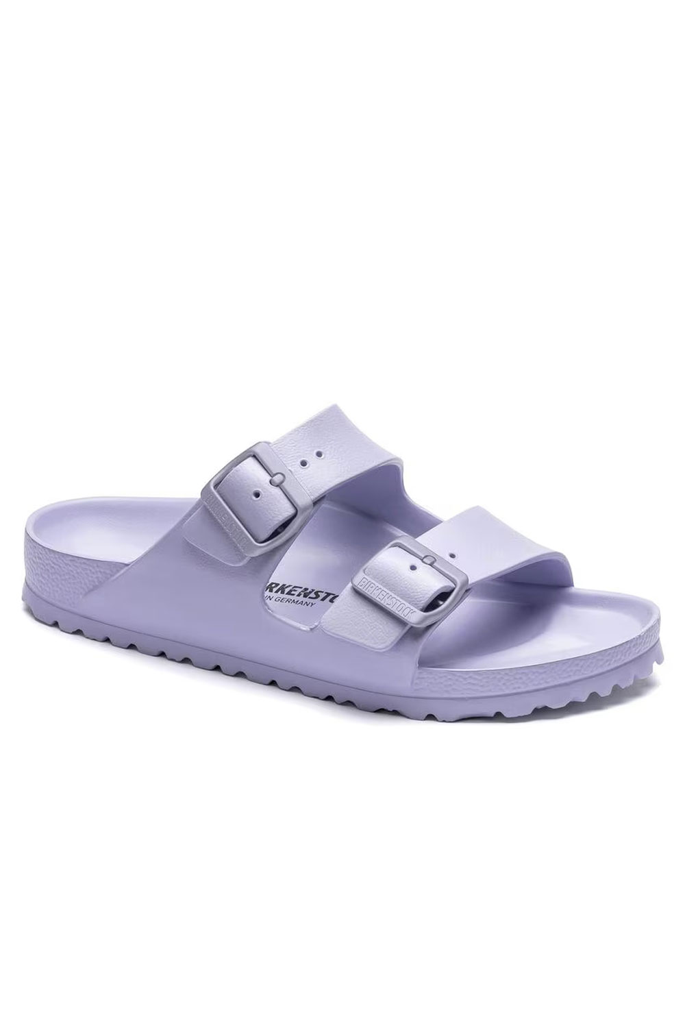 BIRKENSTOCK ARIZONA EVA Purple Fog Το θρυλικό σχέδιο με δύο λουράκια από την BIRKENSTOCK σε νέο φανταστικό χρώμα! Με πρότυπο το αυθεντικό φελλό, αυτό το σανδάλι είναι κατασκευασμένο από εξαιρετικά ελαφρύ και εξαιρετικά ευέλικτο EVA. Αυτά τα σανδάλια είναι απορροφητικά, αδιάβροχα και φιλικά προς το δέρμα. Φορέστε τα στην παραλία, στον κήπο ή γύρω από το γυμναστήριο και μετά τις προπονήσεις. Είναι η τέλεια προσθήκη στα κλασικά σας σανδάλια BIRKENSTOCK. Narrow Fit