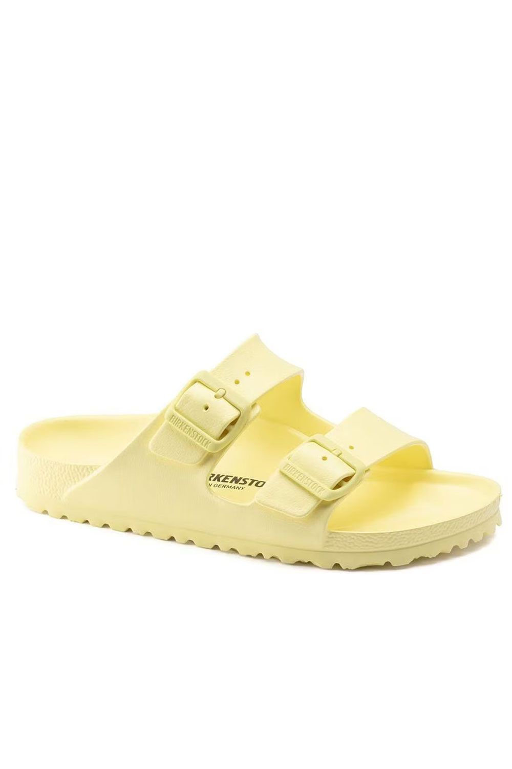 BIRKENSTOCK ARIZONA EVA Popcorn Το θρυλικό σχέδιο με δύο λουράκια από την BIRKENSTOCK σε νέο φανταστικό χρώμα! Με πρότυπο το αυθεντικό φελλό, αυτό το σανδάλι είναι κατασκευασμένο από εξαιρετικά ελαφρύ και εξαιρετικά ευέλικτο EVA. Αυτά τα σανδάλια είναι απορροφητικά, αδιάβροχα και φιλικά προς το δέρμα. Φορέστε τα στην παραλία, στον κήπο ή γύρω από το γυμναστήριο και μετά τις προπονήσεις. Είναι η τέλεια προσθήκη στα κλασικά σας σανδάλια BIRKENSTOCK. Narrow Fit