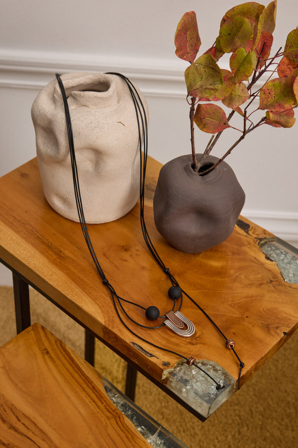 "TIMO" χειροποίητο ασύμμετρο κολιέ Namaste