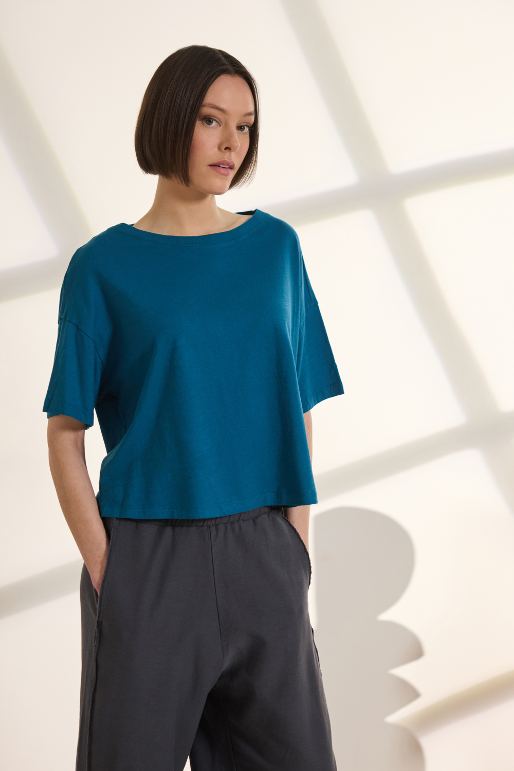 "ELANAI" μπλούζα cropped Namaste