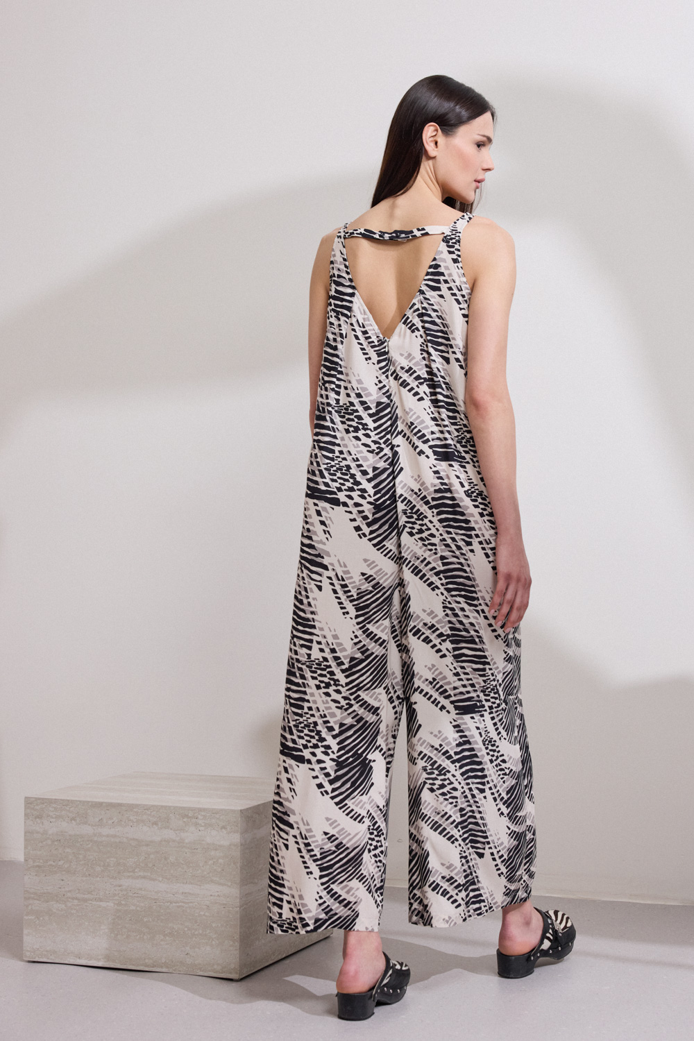 THALYN-BLACK-4