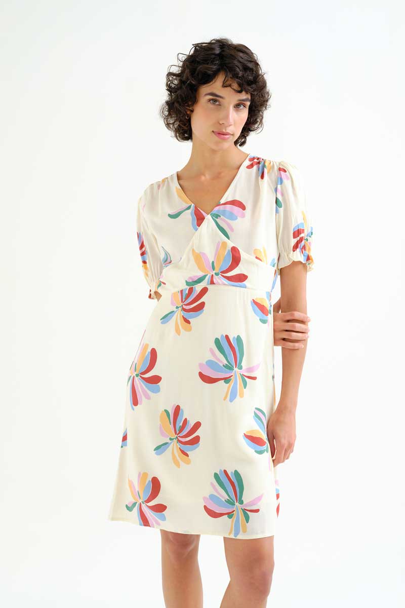 Χρεμωνίδου & Δαμάρεως 61 Παγκράτι. Γρηγορίου Αυξεντίου 122 Άνω Ιλίσια Βάλτε τον κωδικό COMPANIA στο κουπόνι και κερδίστε 10% έκπτωση!