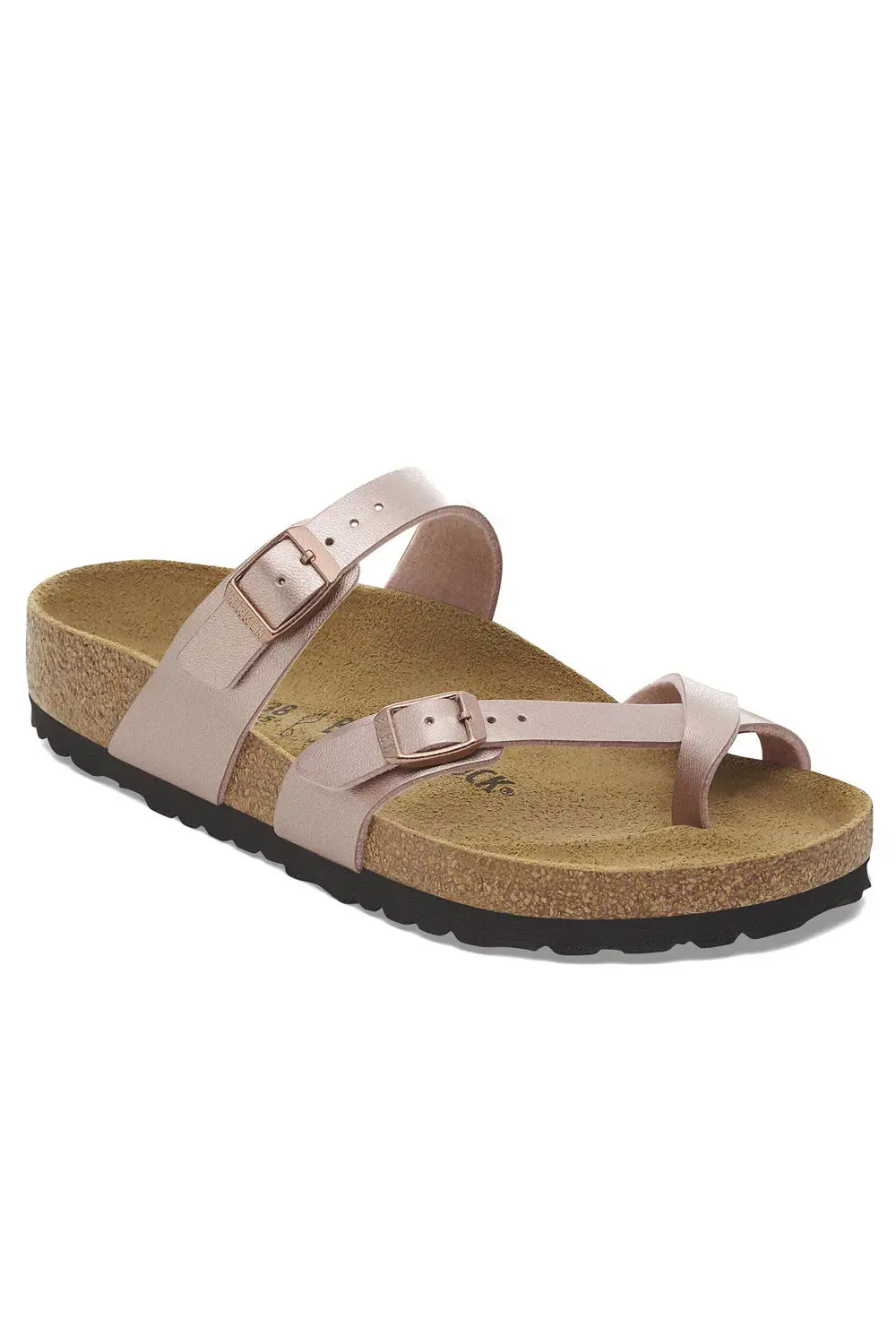 Το σανδάλι BIRKENSTOCK Mayari είναι ένα κομψό μοντέλο με εντυπωσιακός συνδυασμό σχεδιασμού και άνεσης. Θα τις γυναίκες που αγαπούν τη μόδα όλη την ημέρα με κομψότητα και άνεση. Αυτό το σανδάλι επανεκδόθηκε σε μια εκκεντρική μεταλλική (Copper) εμφάνιση. Η ανακλαστική μεμβράνη κάνει αυτό το κλασικό μοντέλο να λάμψει και σίγουρα θα κάνει κάθε ντύσιμο να τραβήξει τα βλέμματα. Το πάνω μέρος είναι κατασκευασμένο από το φιλικό προς το δέρμα, ανθεκτικό συνθετικό υλικό Birko-Flor®. Ανατομικά διαμορφωμένος πάτος από φελλό-λάτεξ Επάνω μέρος: Birko-Flor® Επένδυση πάτου: Δέρμα σουέντ Σόλα: EVA Λεπτομέρειες: δύο λουράκια, το καθένα με ατομικά ρυθμιζόμενη μεταλλική αγκράφα· θηλιά στα δάχτυλα Κατασκευασμένο στη Γερμανία Δωρεάν αποστολή σ όλη την Ελλάδα σε 1-3 ημέρες. Διαθέσιμο και στα φυσικά καταστήματα YELLOW BUTTON Χρεμωνίδου & Δαμάρεως 61 Παγκράτι Γρ. Αυξεντίου 122 Ιλίσια