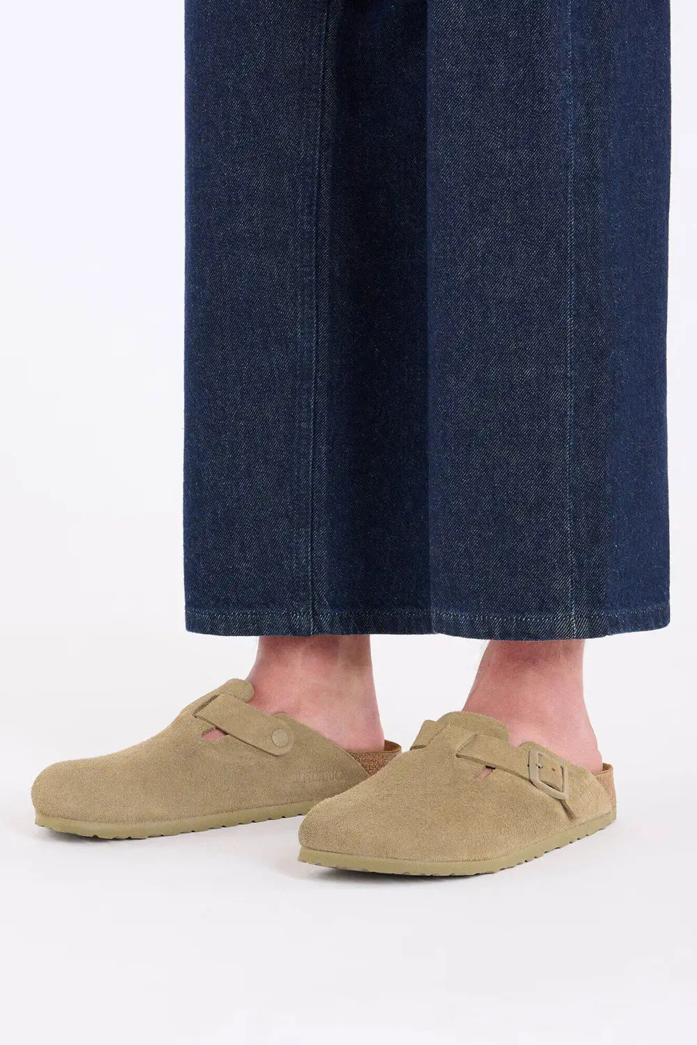 1025788_m_look_m