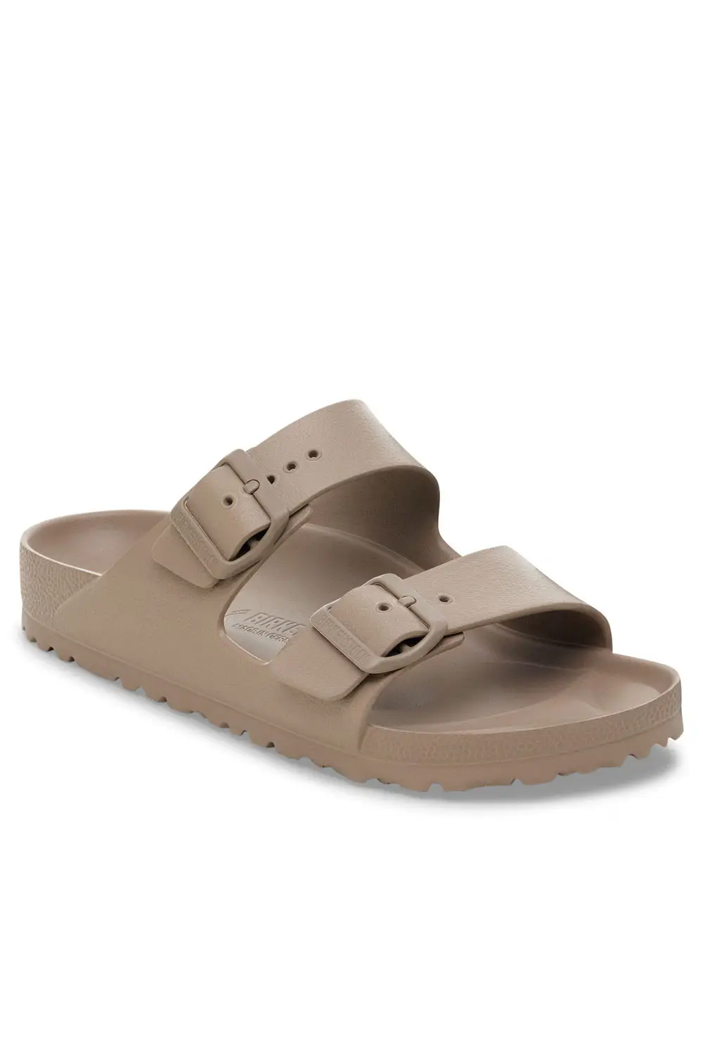 Το θρυλικό unisex σχέδιο με δύο λουράκια από την BIRKENSTOCK. Με πρότυπο το αυθεντικό φελλό, αυτό το σανδάλι είναι κατασκευασμένο από εξαιρετικά ελαφρύ και εξαιρετικά ευέλικτο EVA. Αυτά τα σανδάλια είναι απορροφητικά, αδιάβροχα και φιλικά προς το δέρμα. Φορέστε τα στην παραλία, στον κήπο ή γύρω από το γυμναστήριο και μετά τις προπονήσεις. Είναι η τέλεια προσθήκη στα κλασικά σας σανδάλια BIRKENSTOCK. Narrow fit Κατασκευασμένο στη Γερμανία Δωρεάν αποστολή σε όλη την Ελλάδα σε 1-3 ημέρες. Διαθέσιμο επίσης στα φυσικά μας καταστήματα YELLOW BUTTON Χρεμωνίδου & Δαμάρεως 61 Παγκράτι Γρ. Αυξεντίου 122 Άνω Ιλίσια