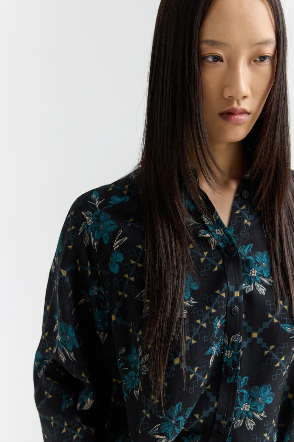 WW0426011-BLACK-2-1000x1500