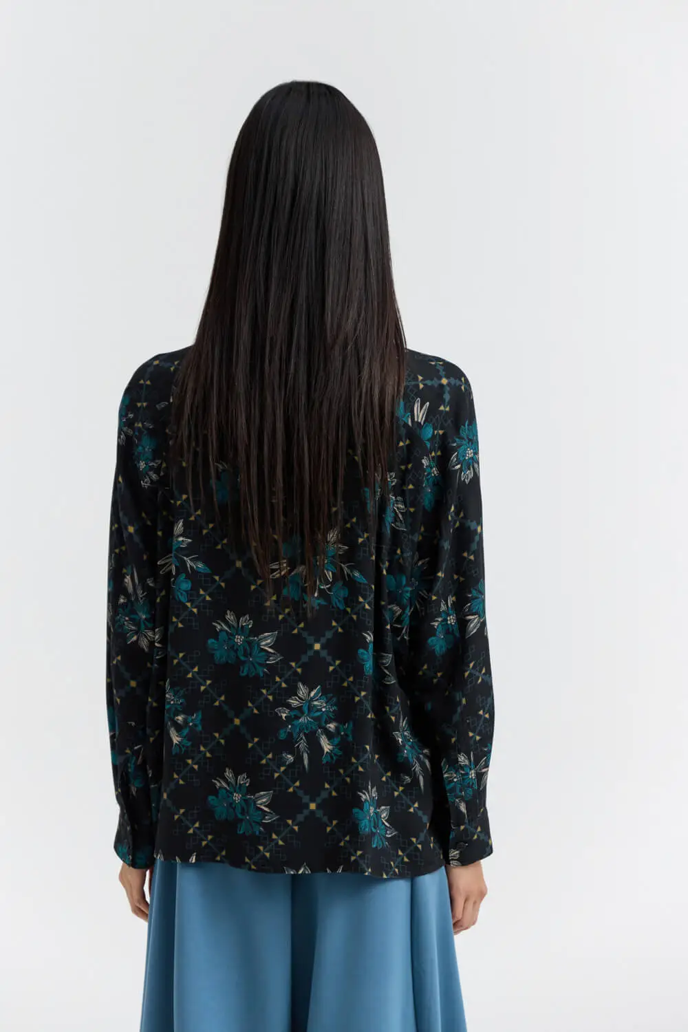 WW0426011-BLACK-4-1000x1500