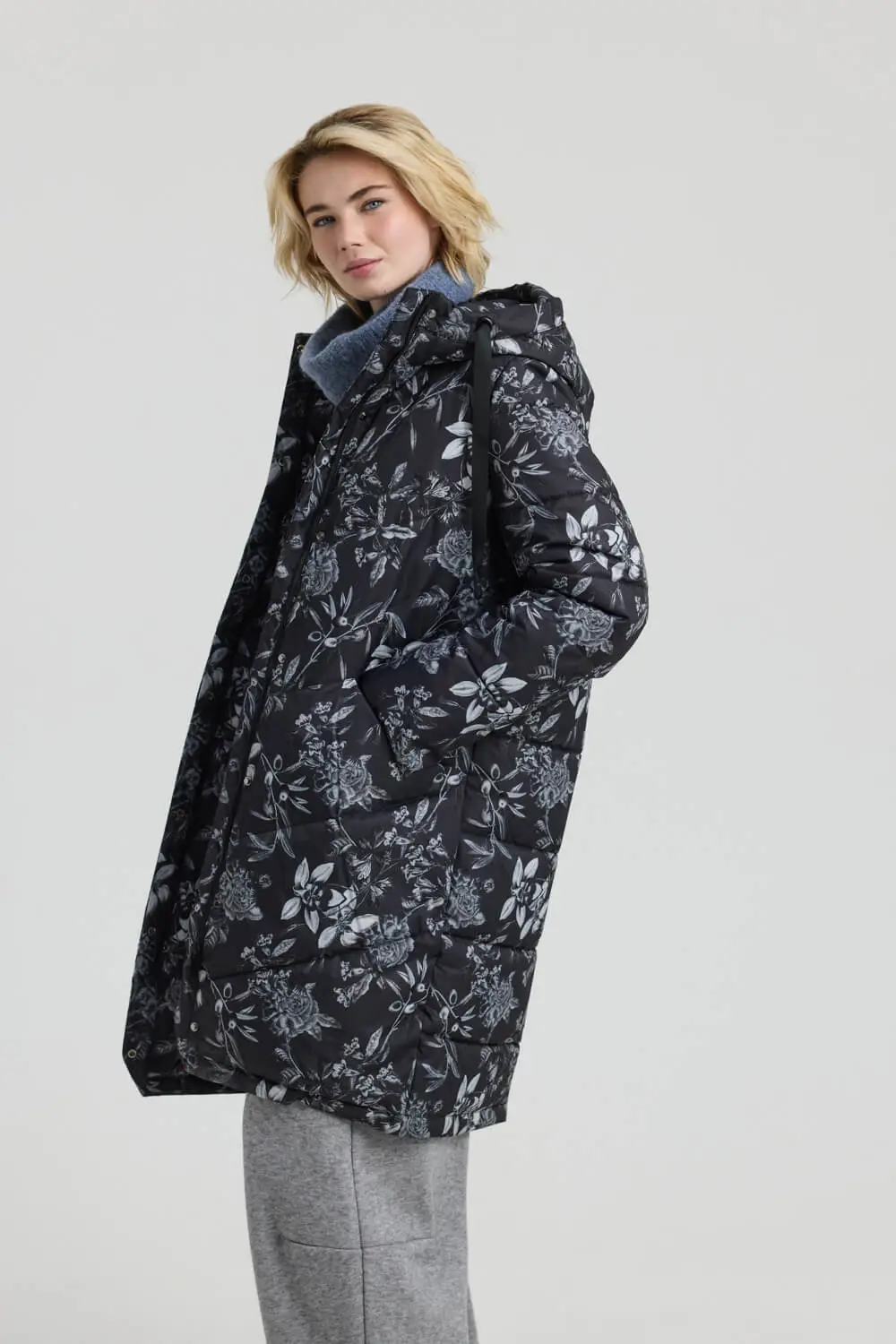 WW0526004-BLACK-3-1000x1500