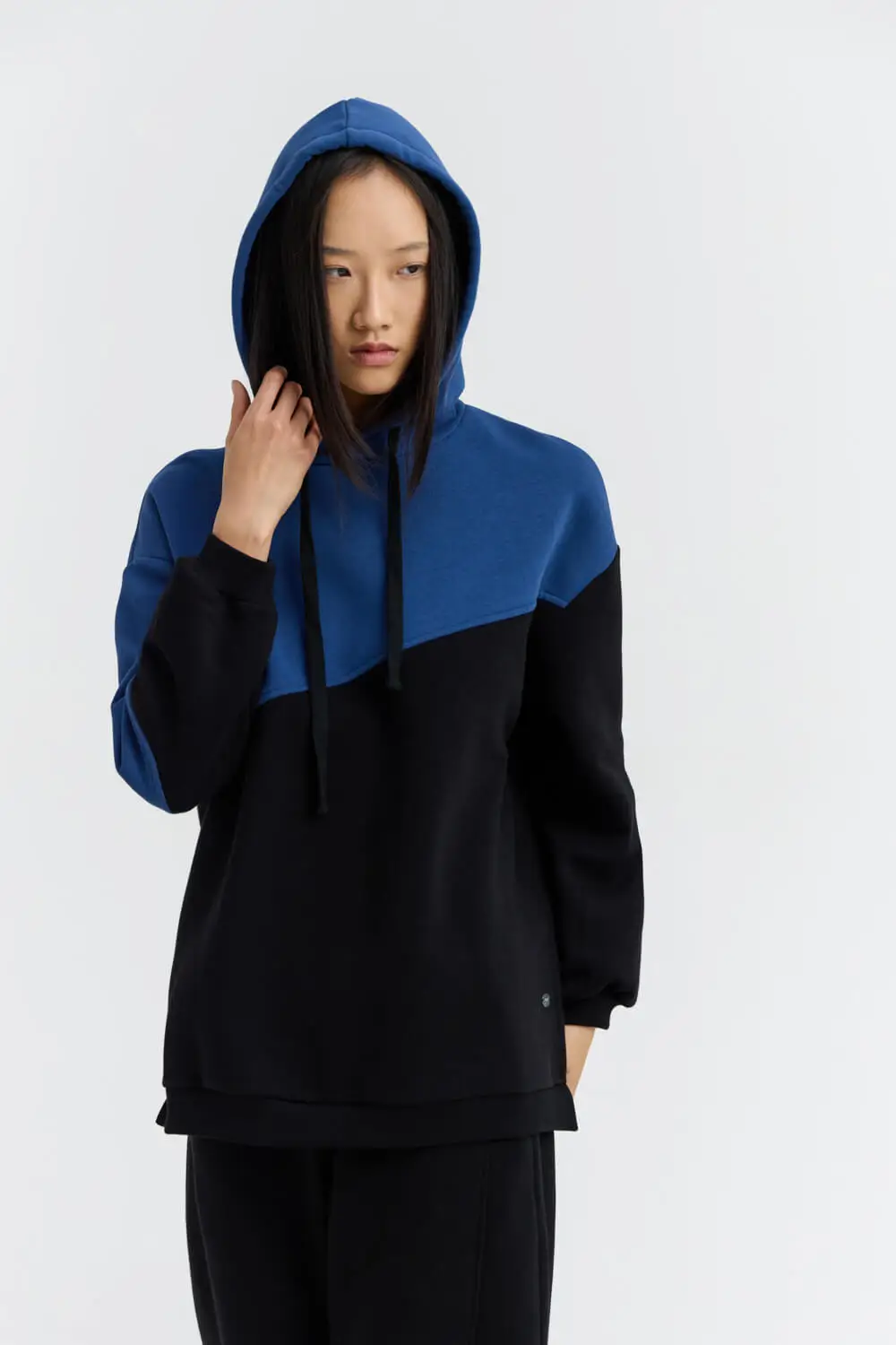 WW0726034-BLACK-5-1000x1500