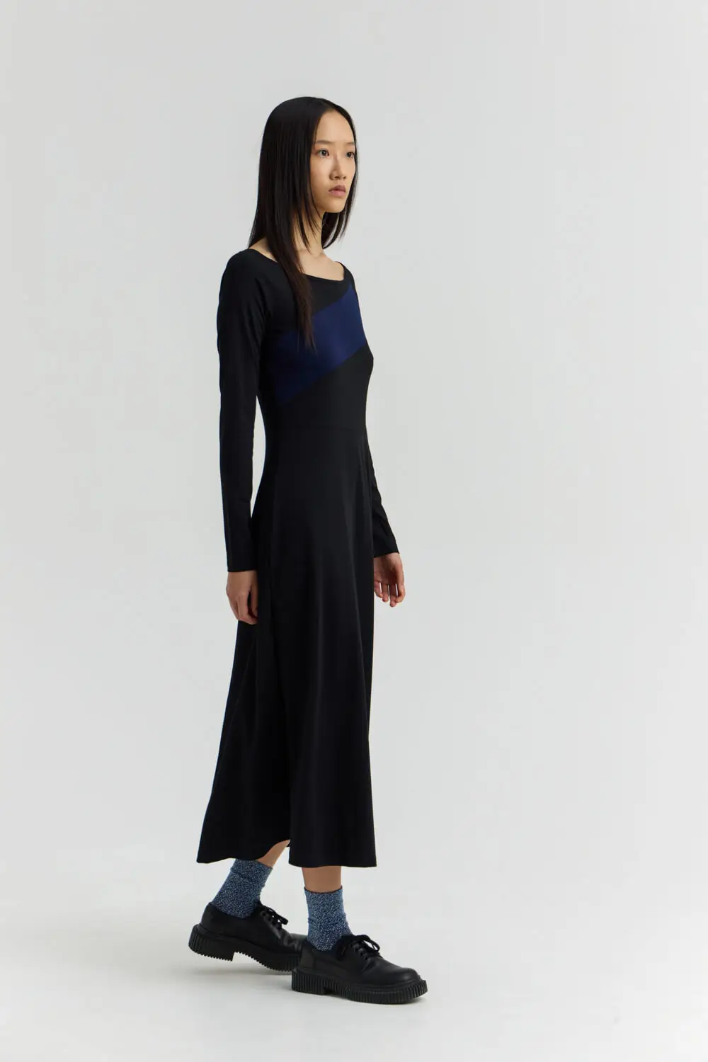 WW0826020-BLACK-3-1000x1500