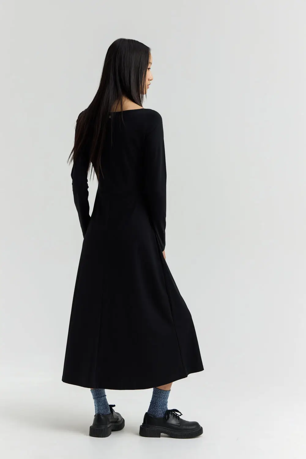 WW0826020-BLACK-4-1000x1500