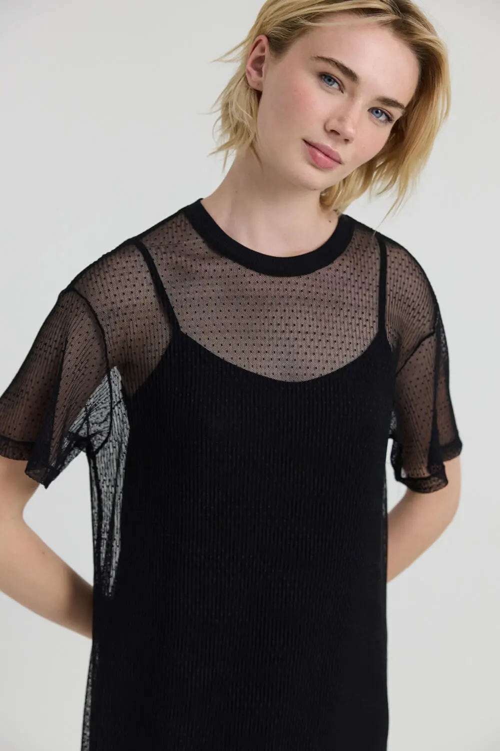 WW0826023-BLACK-2-1000x1500